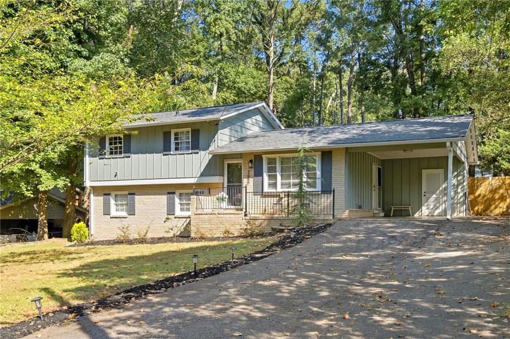 4 bedroom, 2 bathroom, 1,573 sq ft single family residence for sale at 3650 Sheffield Place, Tucker, GA 30084