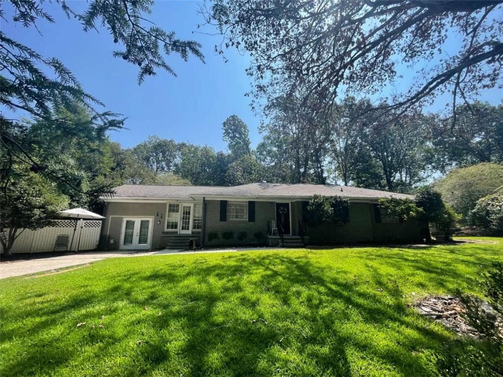 3 bedroom, 2 bathroom, 1,779 sq ft single family residence for sale at 453 Oakland Drive, Gainesville, GA 30501