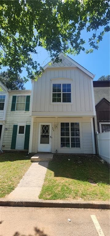 2 bedroom, 2 bathroom, 1,064 sq ft townhouse for sale at 486 Prince Of Wales, Stone Mountain, GA 30083