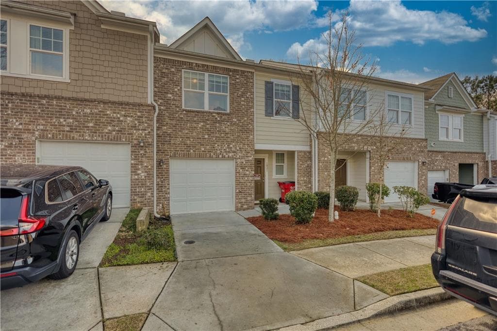 3 bedroom, 3 bathroom, 1,589 sq ft townhouse for sale at 1821 Millstream Hollow, Conyers, GA 30012