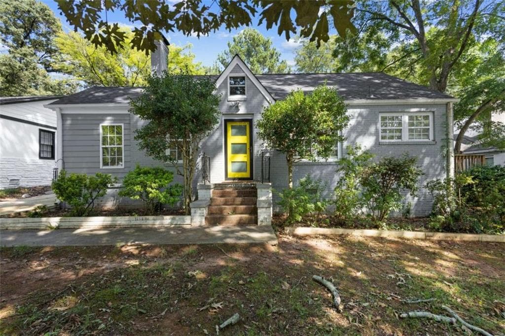4 bedroom, 2 bathroom, 1,591 sq ft single family residence for sale at 1816 Sylvan Road, Atlanta, GA 30310