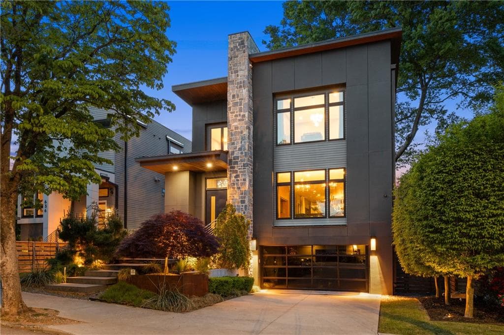 4 bedroom, 4 bathroom, 3,845 sq ft single family residence for sale at 640 East Avenue, Atlanta, GA 30312