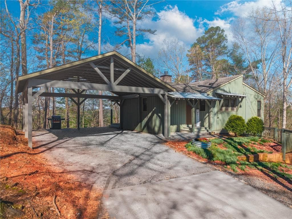2 bedroom, 3 bathroom, 1,620 sq ft single family residence for sale at 253 Zenith Trail, Ellijay, GA 30540