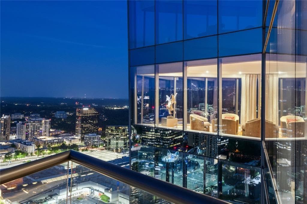 3 bedroom, 4 bathroom, 5,600 sq ft condominium for sale at 3344 Peachtree Road 4102, Atlanta, GA 30326