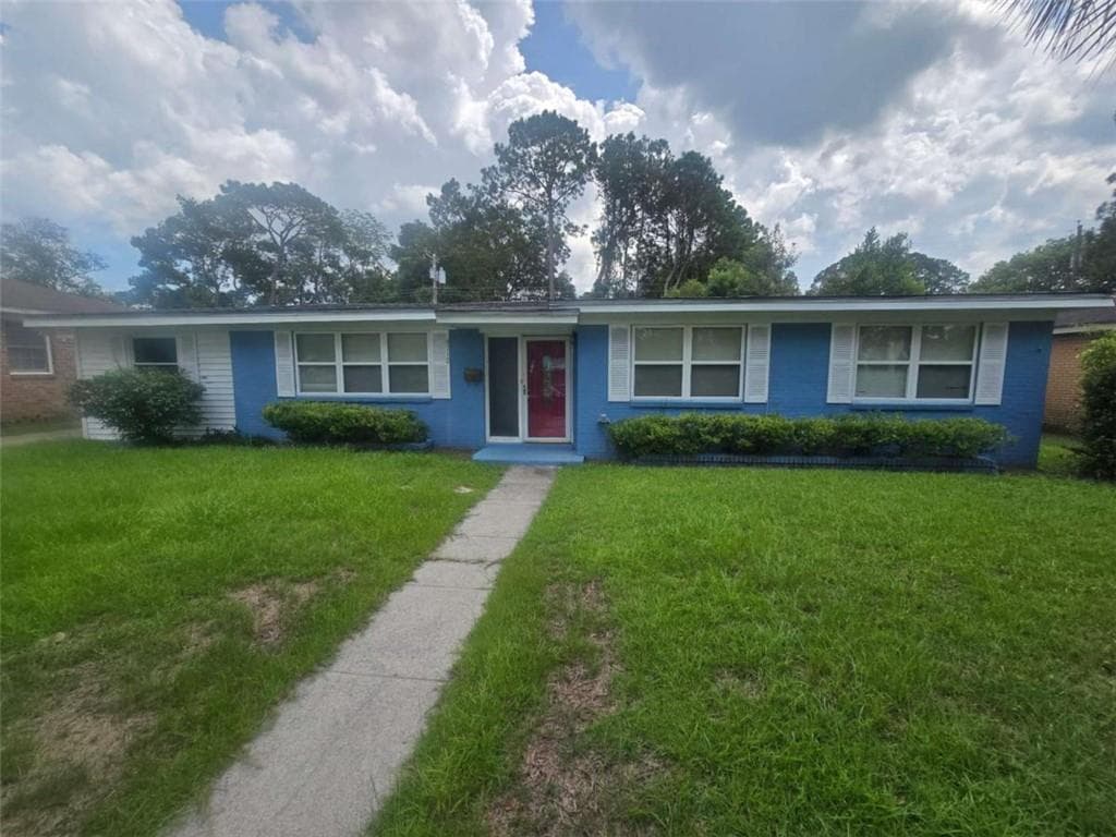 3 bedroom, 2 bathroom, 1,405 sq ft single family residence for sale at 4712 Herty Drive, Savannah, GA 31405