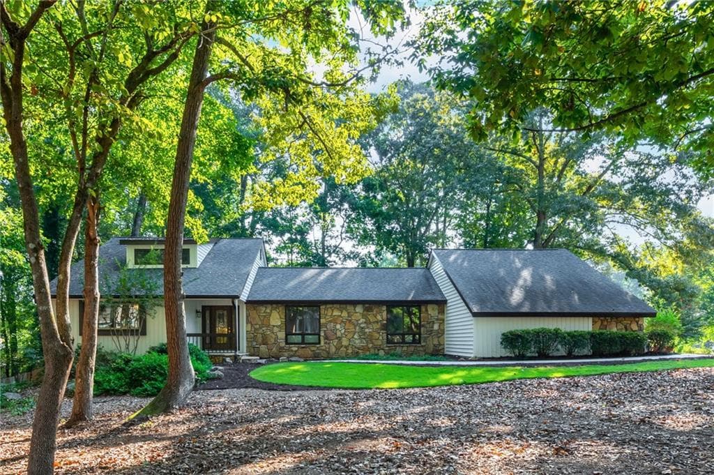 5 bedroom, 3 bathroom, 3,731 sq ft single family residence for sale at 3222 Turtle Lake Drive, Marietta, GA 30067