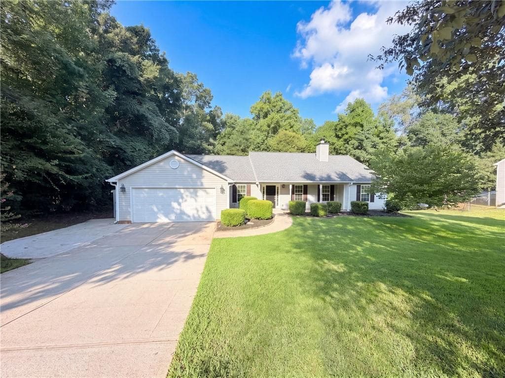 4 bedroom, 3 bathroom, 2,106 sq ft single family residence for sale at 112 Platte Street, Winder, GA 30680