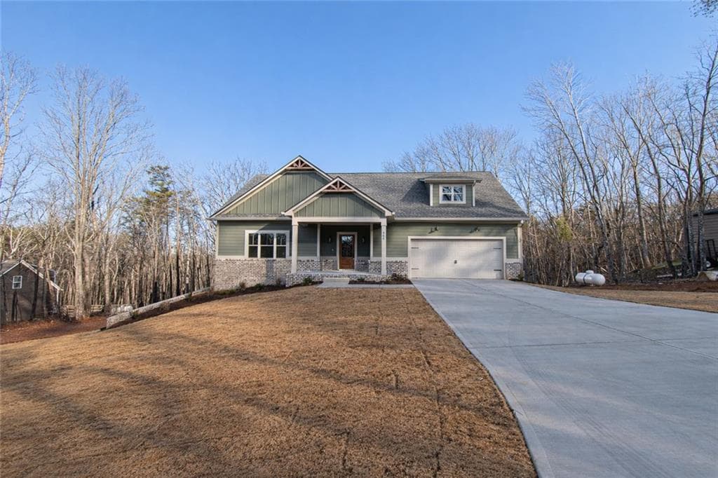 4 bedroom, 3 bathroom, 2,294 sq ft single family residence for rent at 386 Mulberry Circle, Jasper, GA 30143 for $2,650 a month
