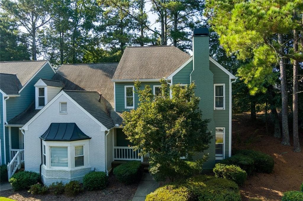 2 bedroom, 3 bathroom, 1,774 sq ft townhouse for sale at 401 Carryback Drive, Marietta, GA 30068