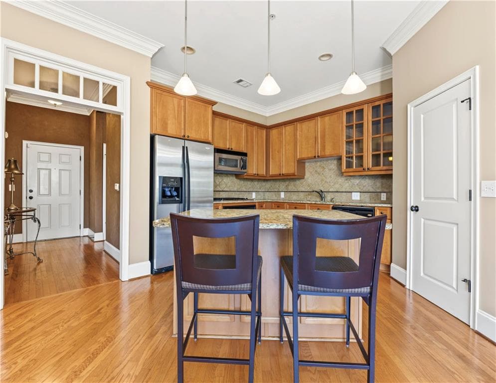 2 bedroom, 3 bathroom, 1,292 sq ft condominium for sale at 11 Perimeter Center 1417, Atlanta, GA 30346