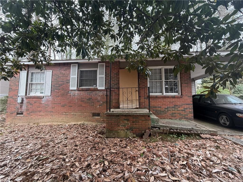 3 bedroom, 1 bathroom, 845 sq ft single family residence for sale at 734 Alfred Road, Atlanta, GA 30331