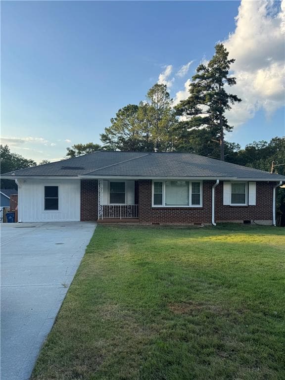 4 bedroom, 2 bathroom, 1,172 sq ft single family residence for sale at 3067 Barksdale Circle, East Point, GA 30344