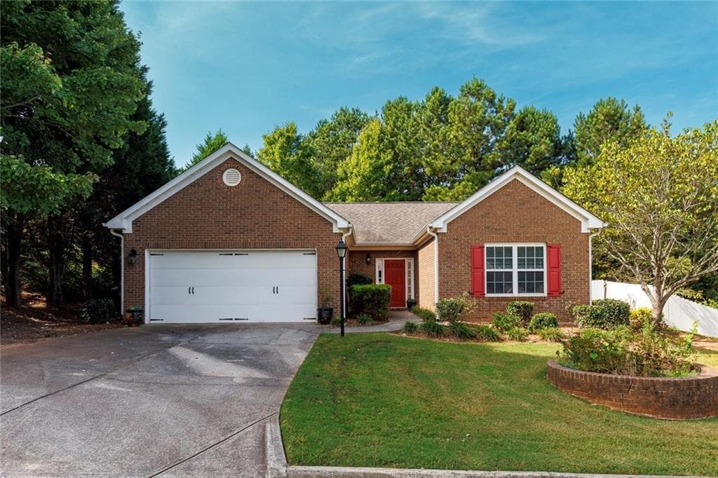 3 bedroom, 2 bathroom, 1,873 sq ft single family residence for sale at 5003 Centennial Commons Drive, Acworth, GA 30102