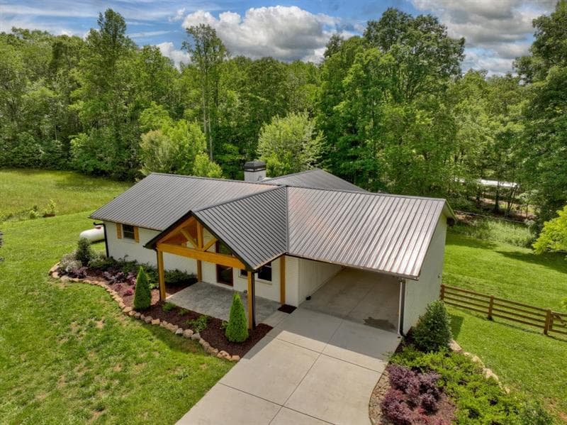 3 bedroom, 3 bathroom, 2,214 sq ft single family residence for sale at 975 Goss Road, Epworth, GA 30541