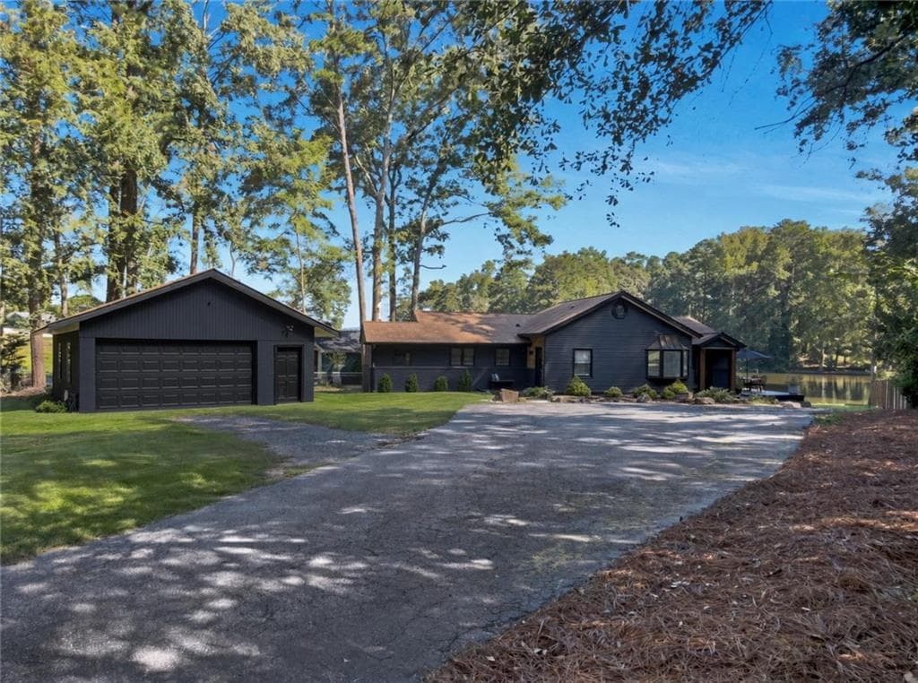 3 bedroom, 2 bathroom, 1,841 sq ft single family residence for sale at 3118 Jodeco Drive, Jonesboro, GA 30236