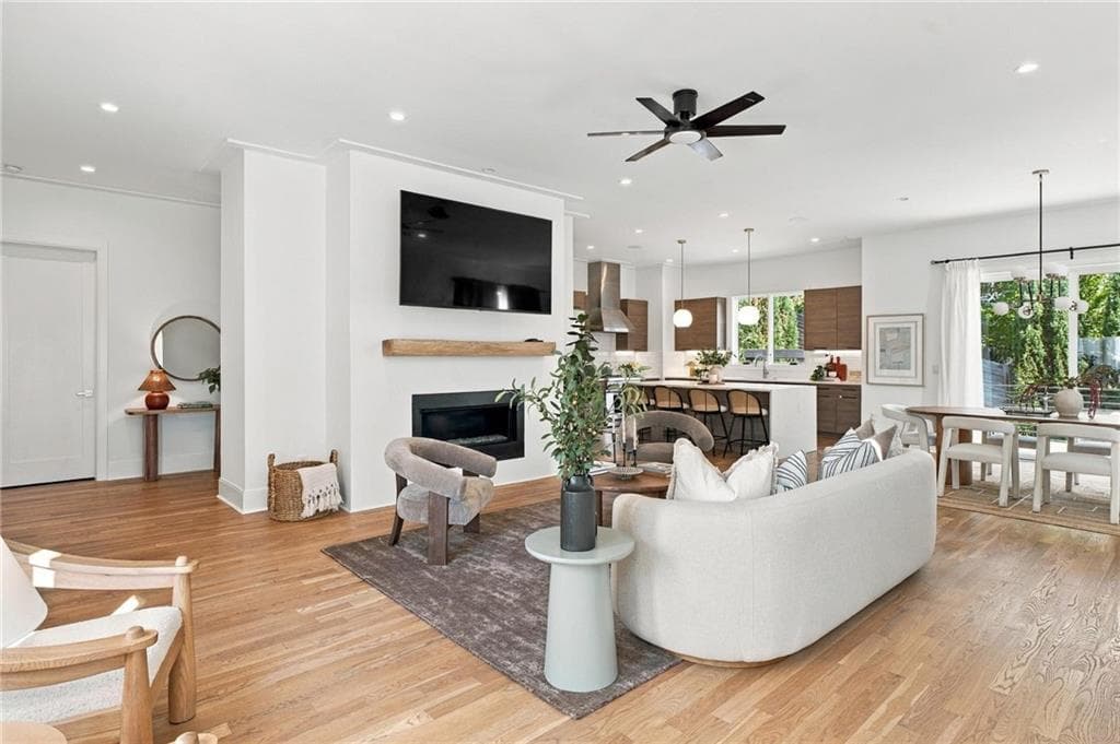3 bedroom, 5 bathroom, 3,093 sq ft townhouse for sale at 522 Boulevard Place 2, Atlanta, GA 30308