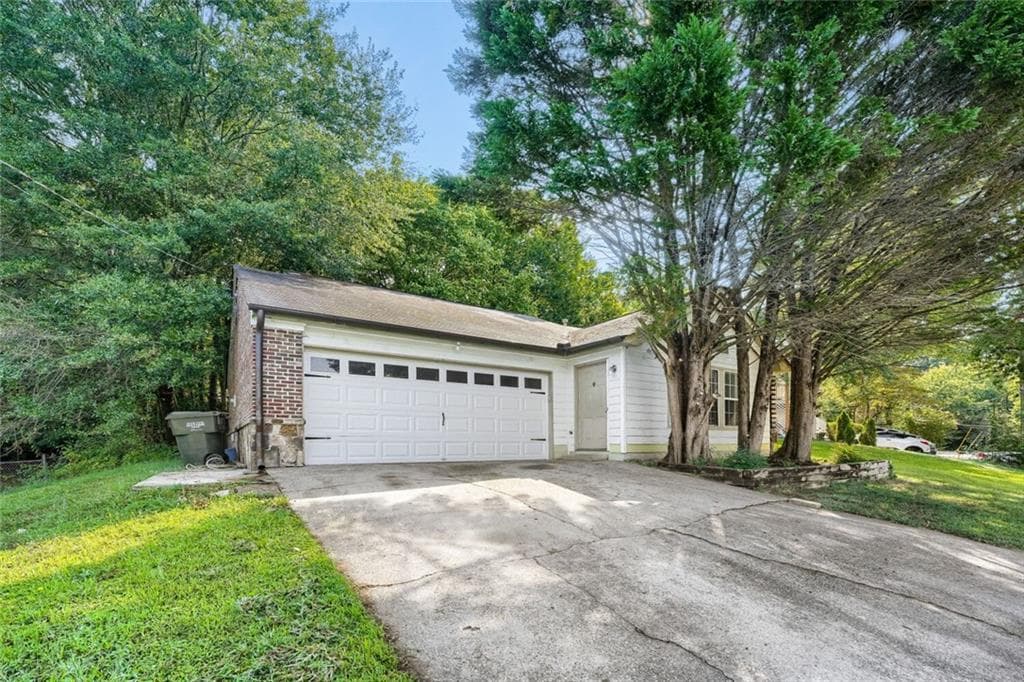 3 bedroom, 3 bathroom, 1,430 sq ft single family residence for sale at 5754 Western Hills Drive, Norcross, GA 30071