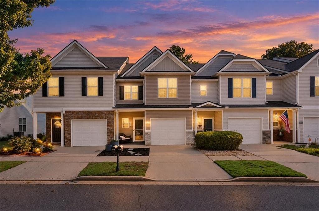 3 bedroom, 3 bathroom, 1,692 sq ft townhouse for sale at 4612 Beacon Ridge Lane, Flowery Branch, GA 30542