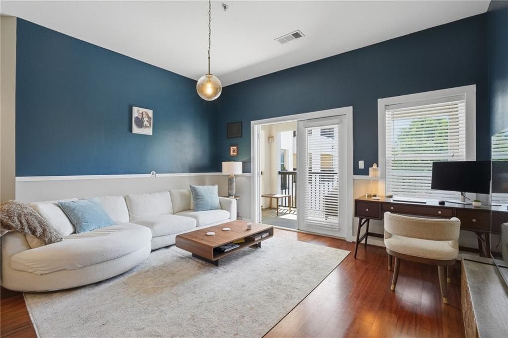 1 bedroom, 1 bathroom, 810 sq ft condominium for rent at 870 Inman Village Parkway 421, Atlanta, GA 30307 for $2,250 a month