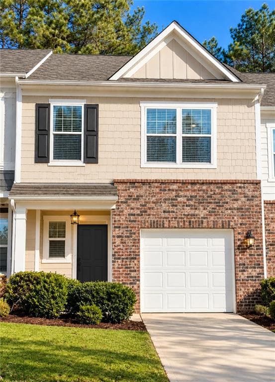 2 bedroom, 3 bathroom, 1,514 sq ft townhouse under contract at 6368 Kennonbriar Court, Lithonia, GA 30058