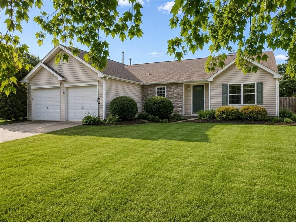 4 bedroom, 2 bathroom, 1,606 sq ft single family residence for sale at 7420 Tatum Court, Cumming, GA 30028