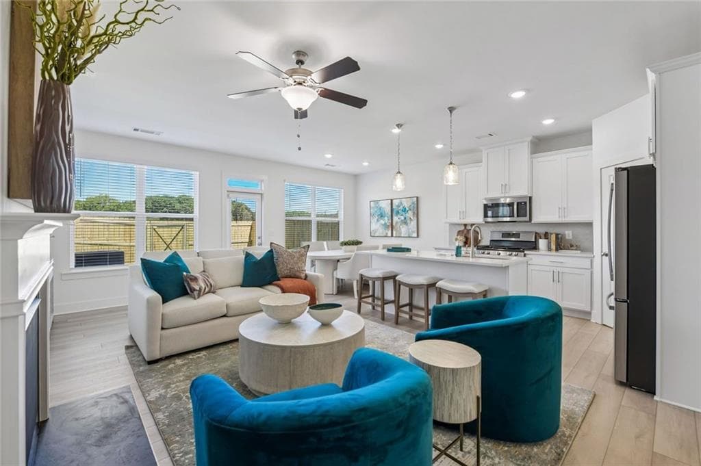 3 bedroom, 3 bathroom, 1,708 sq ft townhouse under contract at 226 Foxtrot Avenue, Hoschton, GA 30548