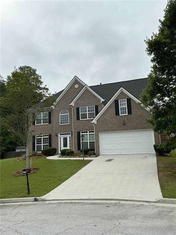 5 bedroom, 3 bathroom, 2,807 sq ft single family residence for sale at 2294 Willow Shade Court, Loganville, GA 30052