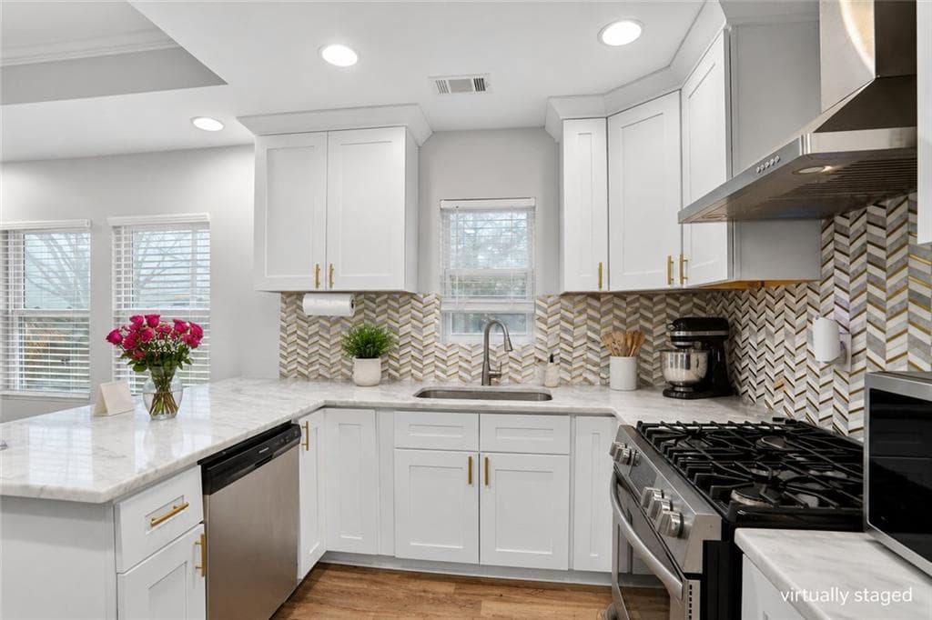 3 bedroom, 2 bathroom, 1,418 sq ft single family residence for sale at 1963 Headland Drive, East Point, GA 30344