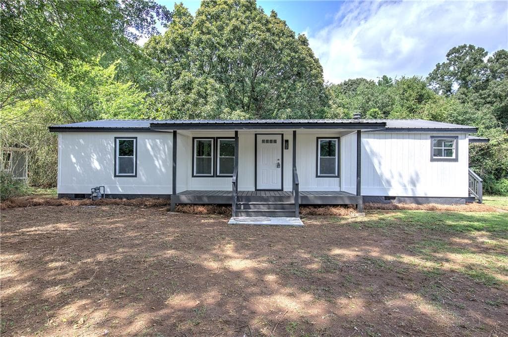 3 bedroom, 2 bathroom, 1,152 sq ft single family residence for sale at 2515 Hiram Sudie Road, Hiram, GA 30141