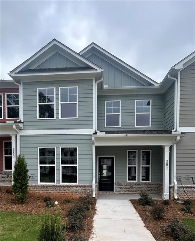 3 bedroom, 3 bathroom, 1,762 sq ft townhouse for sale at 383 Summerville Lane 10, Athens, GA 30606