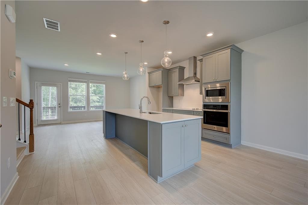 3 bedroom, 4 bathroom, 2,280 sq ft townhouse for sale at 3004 Daybreak Lane, Newnan, GA 30265