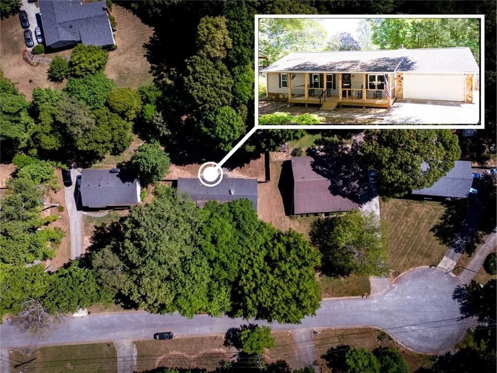 3 bedroom, 2 bathroom, 1,240 sq ft single family residence for sale at 3997 Stacy Lane, Snellville, GA 30039