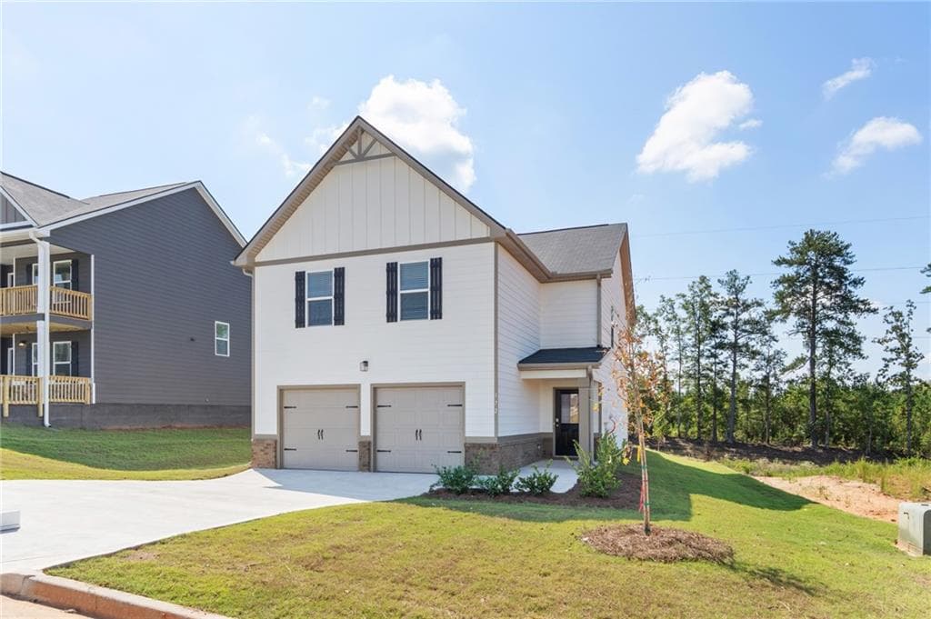 4 bedroom, 3 bathroom, 1,900 sq ft single family residence under contract at 172 Percheron, Hogansville, GA 30230