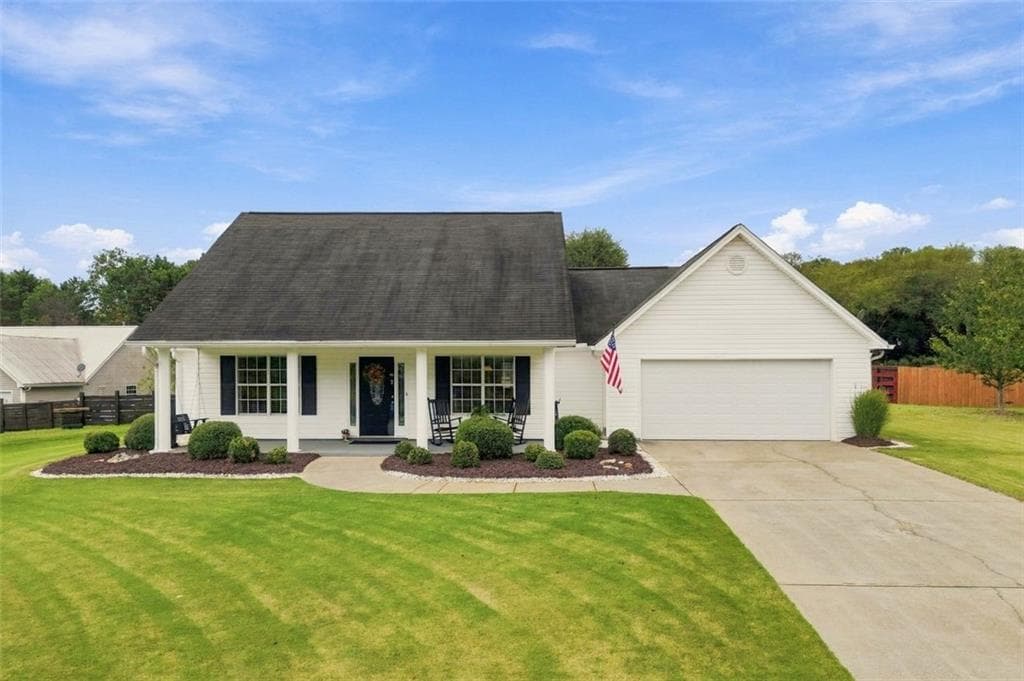 3 bedroom, 2 bathroom, 1,685 sq ft single family residence for sale at 8225 Wimbledon Court, Gainesville, GA 30506