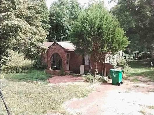 2 bedroom, 1 bathroom, 936 sq ft single family residence for sale at 4455 Highland Road, Decatur, GA 30035