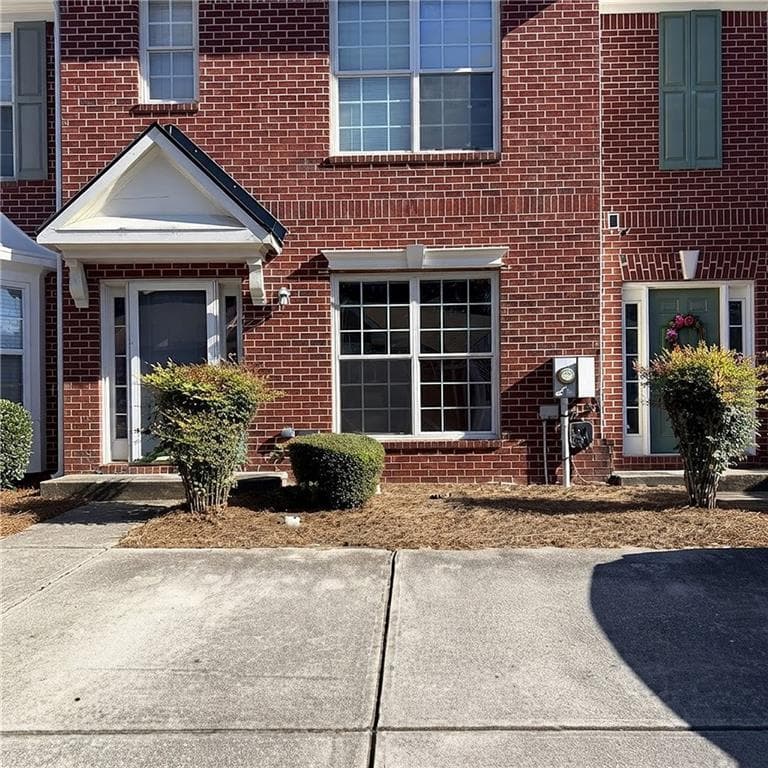 2 bedroom, 3 bathroom, 1,492 sq ft townhouse for sale at 2784 Parkway Cove, Lithonia, GA 30058