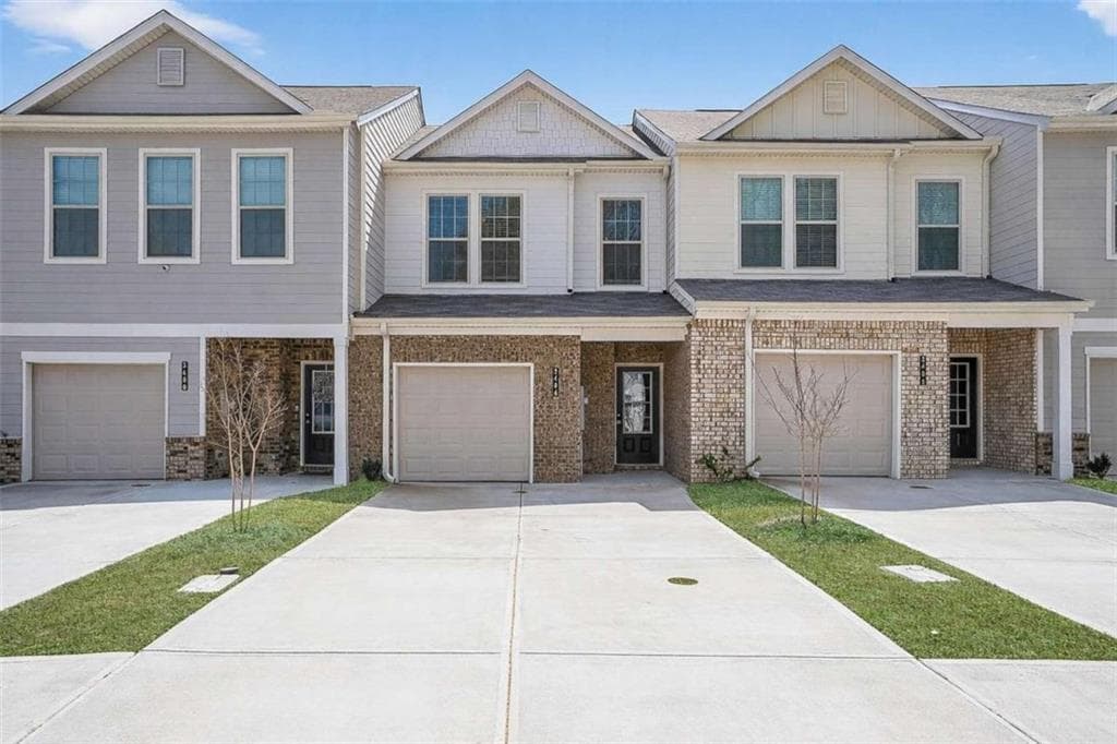 3 bedroom, 3 bathroom, 1,200 sq ft townhouse for sale at 3404 Ripple Loop 130, South Fulton, GA 30349