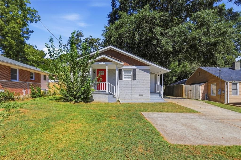3 bedroom, 2 bathroom, 1,123 sq ft single family residence for sale at 3450 Glenwood Road, Decatur, GA 30032