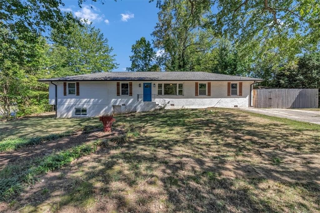 10 bedroom, 3 bathroom, 2,948 sq ft single family residence for sale at 956 Laurel Street, Morrow, GA 30260