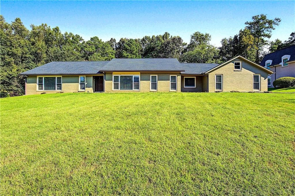 3 bedroom, 4 bathroom, 2,753 sq ft single family residence for sale at 875 Hickory Oak Hollow, Roswell, GA 30075