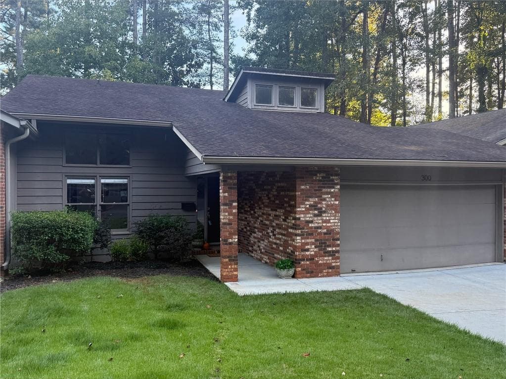 3 bedroom, 3 bathroom, 2,256 sq ft townhouse for sale at 300 Cruise Court, Roswell, GA 30076