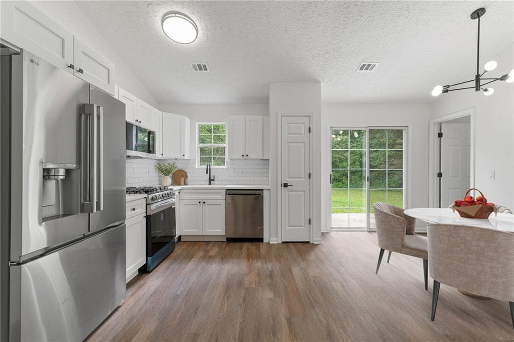 3 bedroom, 2 bathroom, 1,298 sq ft single family residence for sale at 85 Settlers Mill Run, Hiram, GA 30141