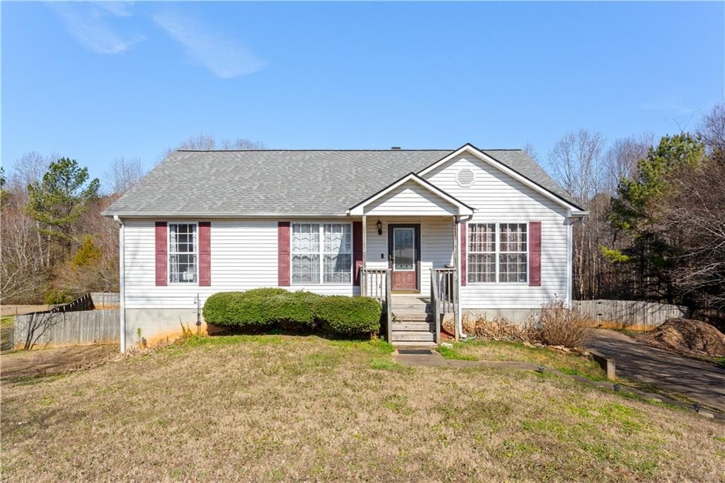 5 bedroom, 3 bathroom, 1,320 sq ft single family residence for sale at 1123 Patriot Circle, Mcdonough, GA 30252