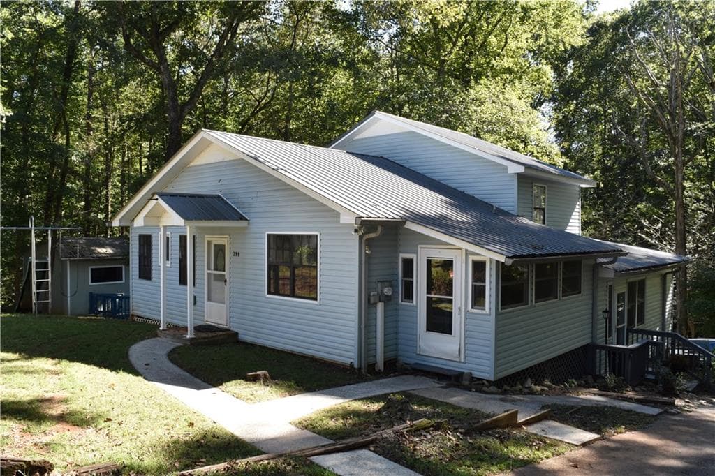 3 bedroom, 2 bathroom, 2,033 sq ft single family residence for sale at 290 Emerald Drive, Clarkesville, GA 30523