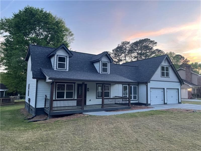 4 bedroom, 3 bathroom, 1,852 sq ft single family residence for sale at 2979 Overwood Lane, Snellville, GA 30078