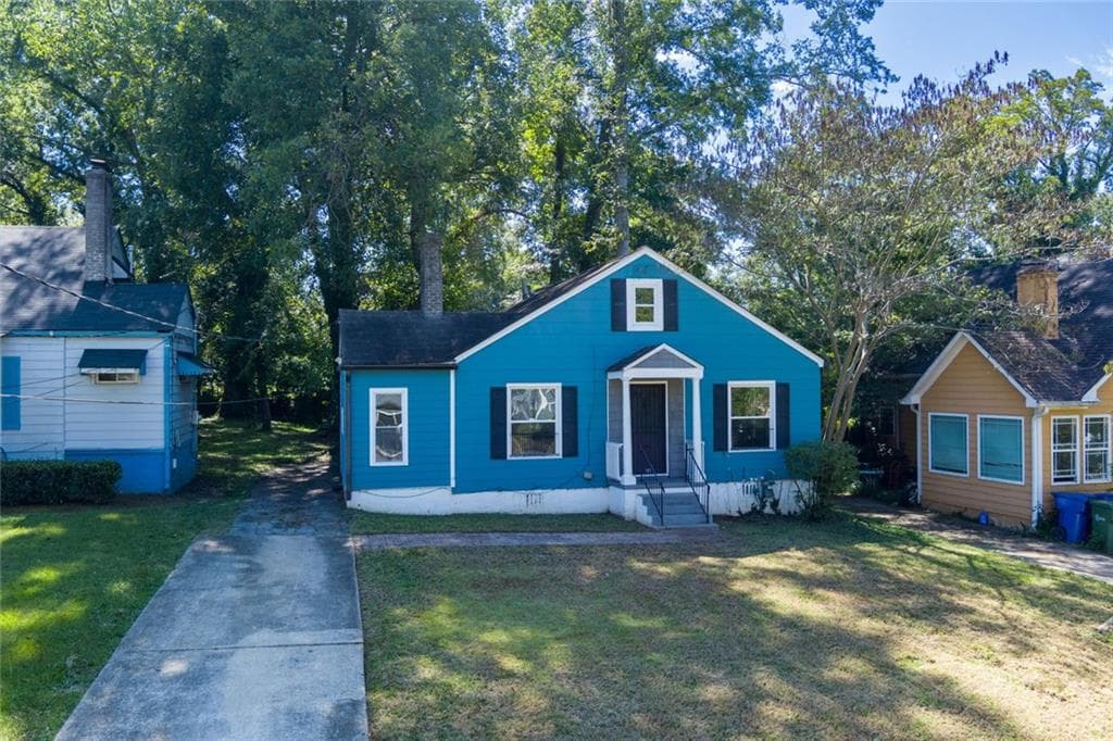 3 bedroom, 3 bathroom, 1,350 sq ft single family residence for sale at 1750 Westwood Avenue, Atlanta, GA 30310