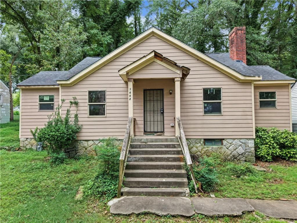 2 bedroom, 2 bathroom, 1,454 sq ft single family residence for sale at 1602 Kenmore Street, Atlanta, GA 30311