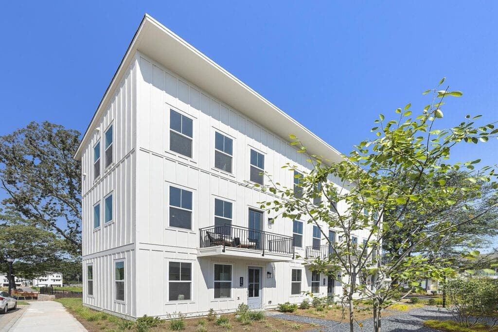 2 bedroom, 2 bathroom, 1,070 sq ft townhouse for sale at 496 Burroughs Street, Atlanta, GA 30315