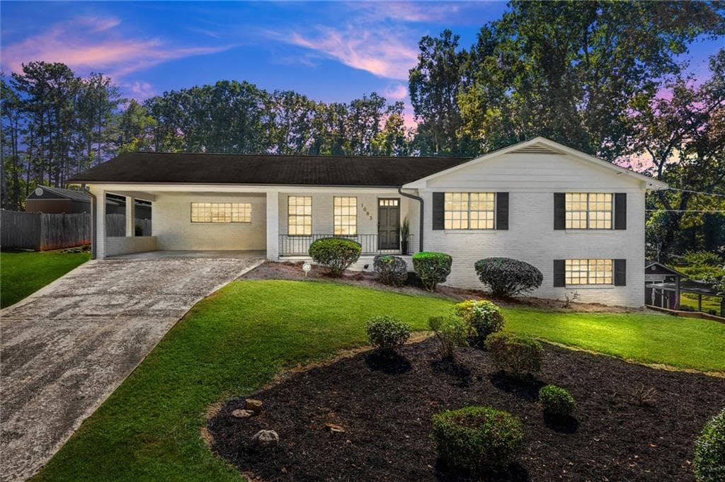 3 bedroom, 2 bathroom, 2,412 sq ft single family residence for sale at 1083 Amelia Drive, Marietta, GA 30060