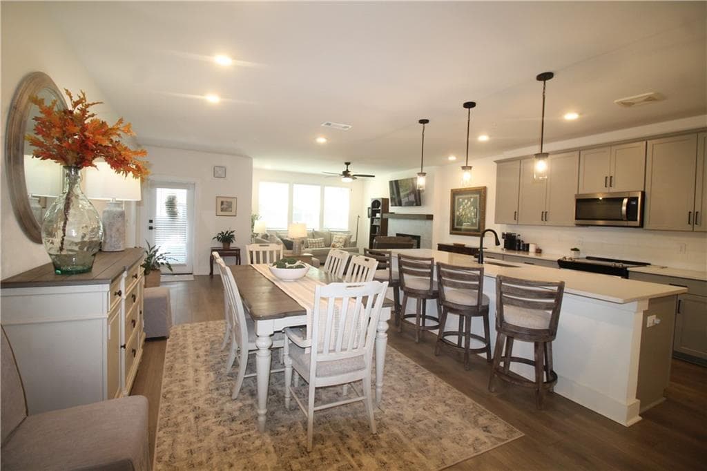 2 bedroom, 2 bathroom, 1,896 sq ft condominium for sale at 3211 Orwell Way 4203, Cumming, GA 30041